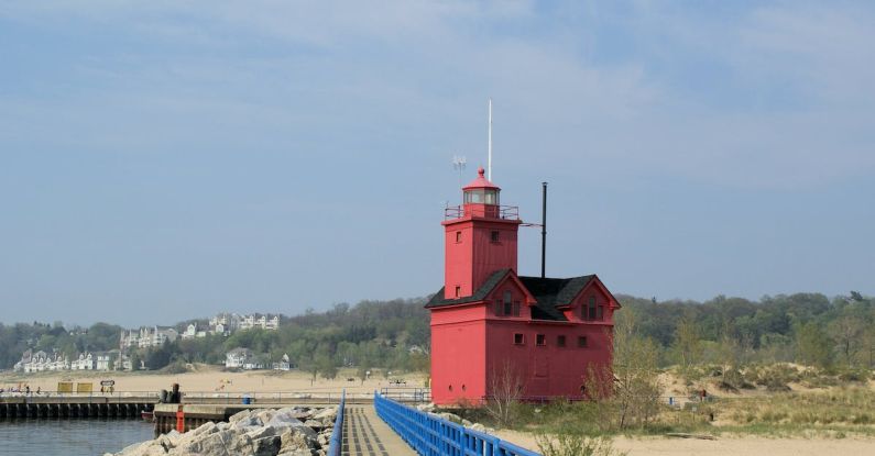 Great Lakes - The Big Red a Historical Lighthouse